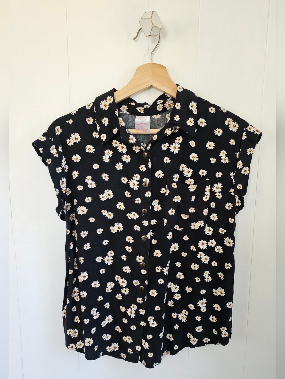 Daisy Print Button-Front Top